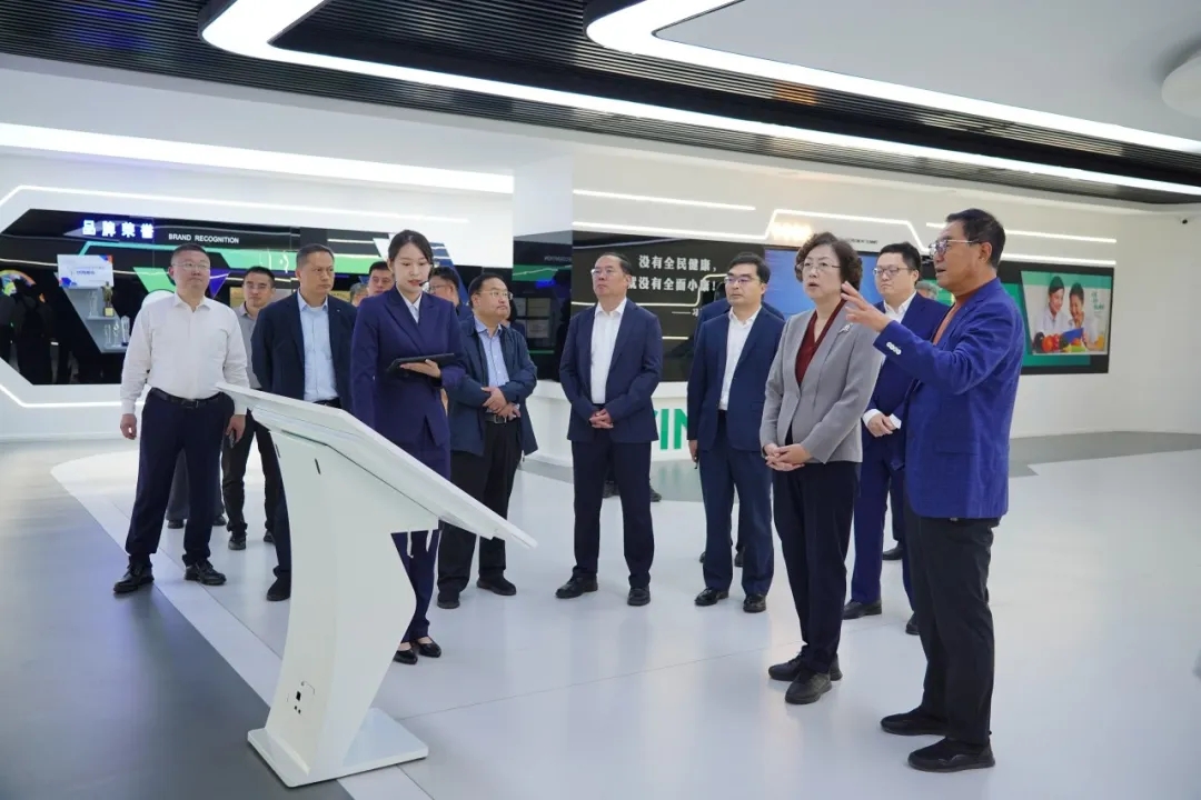 青島市委副書記、市委統(tǒng)戰(zhàn)部部長張惠一行蒞臨文達(dá)通股份調(diào)研指導(dǎo)