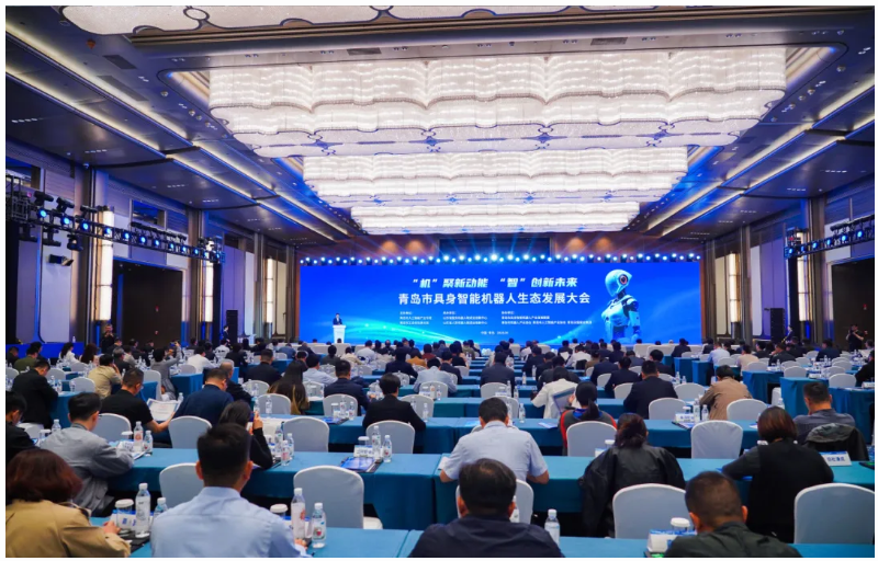 “機”聚新動能 “智”創(chuàng)新未來丨文達通無人清掃機器人亮相2025青島市具身智能機器人生態(tài)發(fā)展大會 “機”聚新動能 “智”創(chuàng)新未來丨文達通無人清掃機器人亮相2025青島市具身智能機器人生態(tài)發(fā)展大會