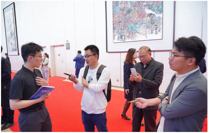 “機”聚新動能 “智”創(chuàng)新未來丨文達通無人清掃機器人亮相2025青島市具身智能機器人生態(tài)發(fā)展大會 “機”聚新動能 “智”創(chuàng)新未來丨文達通無人清掃機器人亮相2025青島市具身智能機器人生態(tài)發(fā)展大會