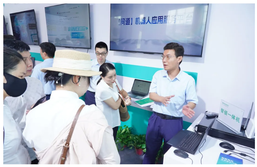 文達(dá)通股份攜”數(shù)智物業(yè)全鏈解決方案”亮相中國物博會(huì)，“AI+機(jī)器人”定義智慧物業(yè)新標(biāo)桿